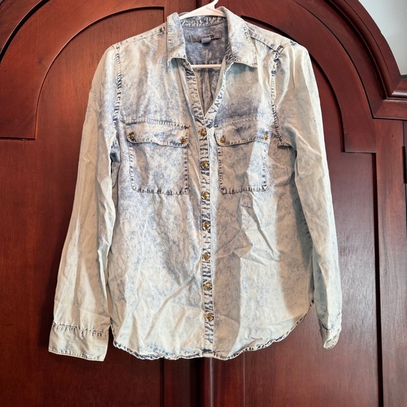 Forever 21 Light Blue Tie-Dye Button Front Shirt Size Large - Picture 2 of 7